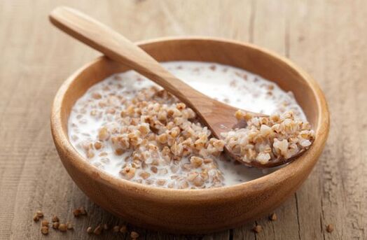Sarazenen Weizenbrei mit Kefir