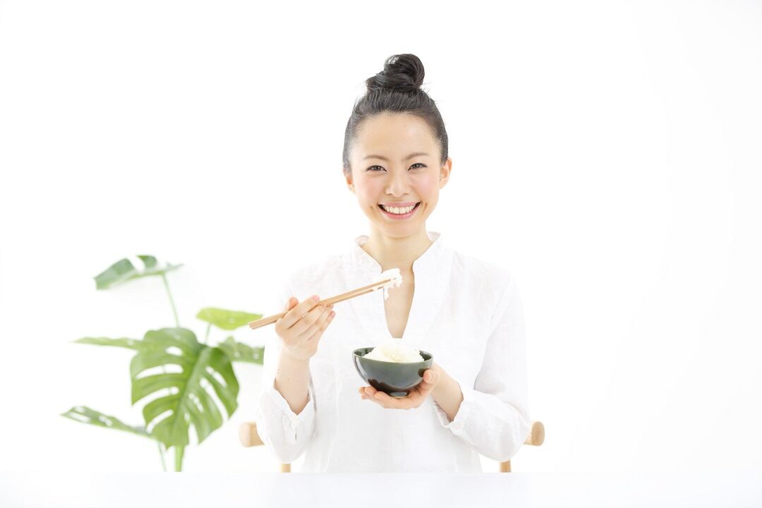 Japanisch isst Feigen